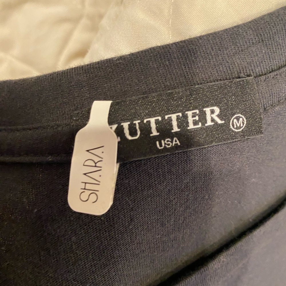 Zutter Oversized Distressed Tee - Picture 6 of 7